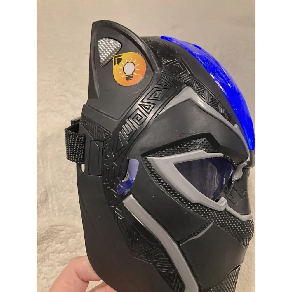 Hasbro Marvel Black Panther Vibranium FX Light Up Mask 2017 Electronic Works